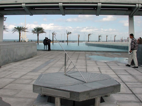 Reloj de sol. Bibliotheca Alexandrina 