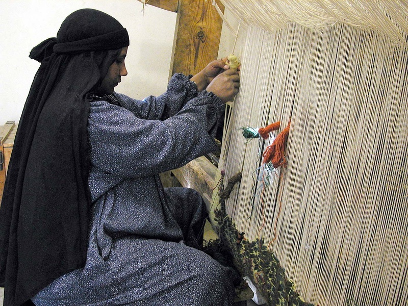  Atelier de tissage au Centre d'Arts Wissa Wassef à Haraneya (Le Caire) 