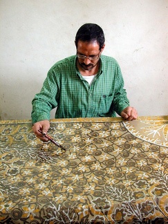 Atelier de batik au Centre d'Arts Wissa Wassef à Haraneya (Le Caire) 