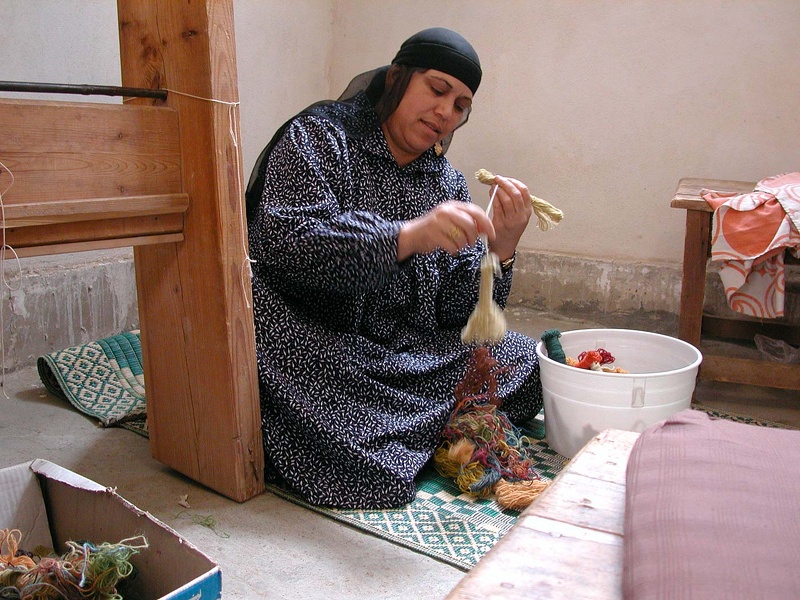  Atelier de tissage au Centre d'Arts Wissa Wassef à Haraneya (Le Caire) 