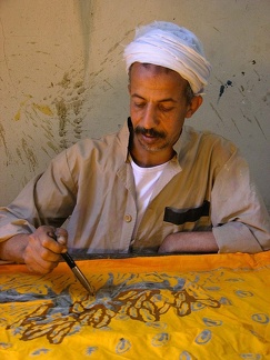 Atelier de batik au Centre d'Arts Wissa Wassef à Haraneya (Le Caire) 