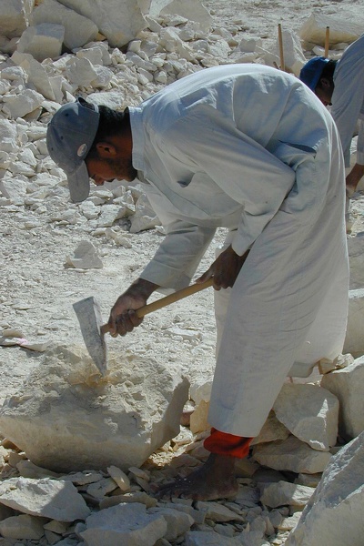 Tailleur de pierres. Atelier de restauration à Qaitbay (Alexandrie) 