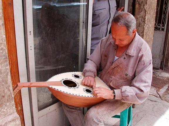 Luthier. Calle Mohamed Ali. El Cairo 