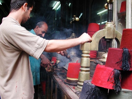  Fabricant de fès. Le Caire  