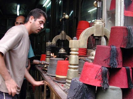  Fabricant de fès. Le Caire  