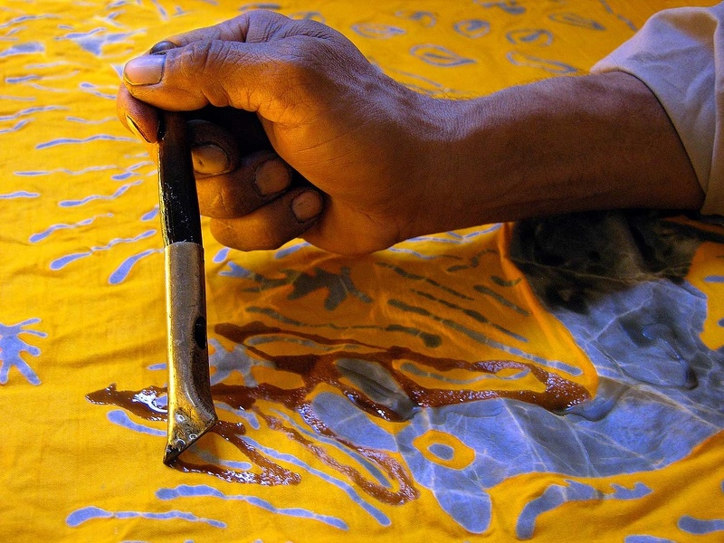 Atelier de batik au Centre d'Arts Wissa Wassef à Haraneya (Le Caire) 