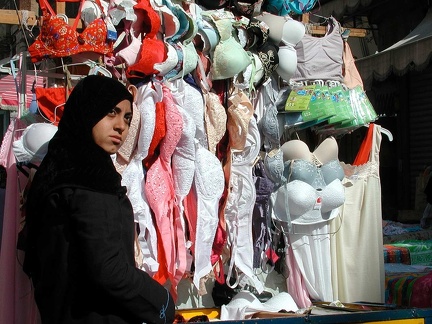 Material market. Alexandria, 2003   