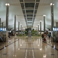 Dubai International Airport   [lang=es]Aeropuerto Internacional de Dubai /lang]