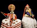 Danza Kathakali en un teatro