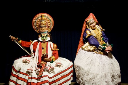 Danza Kathakali en un teatro