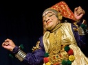 Danza Kathakali en un teatro