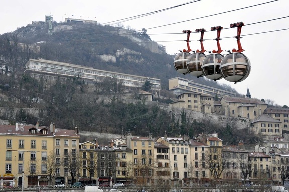  Teleferico en Grenoble