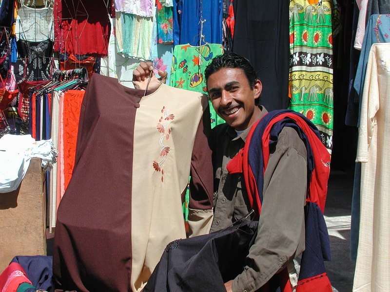 Marché aux tissus. Alexandrie, 2004 