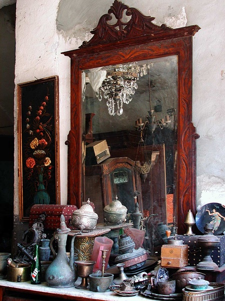 Antique dealer, Muiz Street, Cairo 