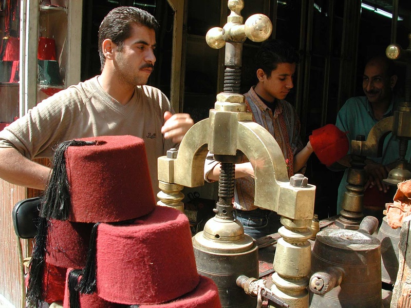  Fabricant de fès. Le Caire  