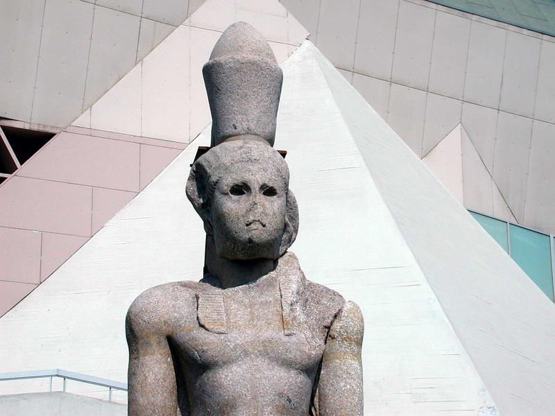 Statue de Ptolémée. Bibliotheca Alexandrina