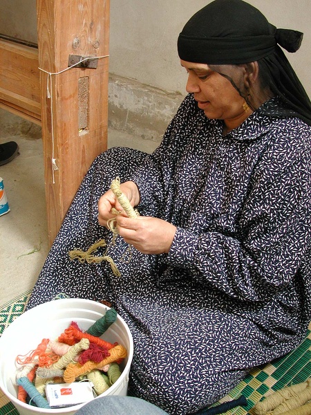  Atelier de tissage au Centre d'Arts Wissa Wassef à Haraneya (Le Caire) 