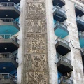 Immeuble moderne avec bas-reliefs pharaoniques. Méadi