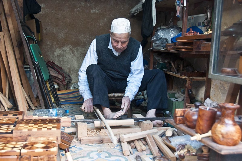 Tourneur sur bois. Médina de Fès