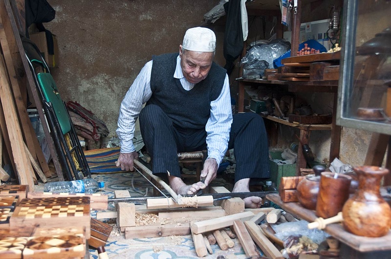 Tourneur sur bois. Médina de Fès