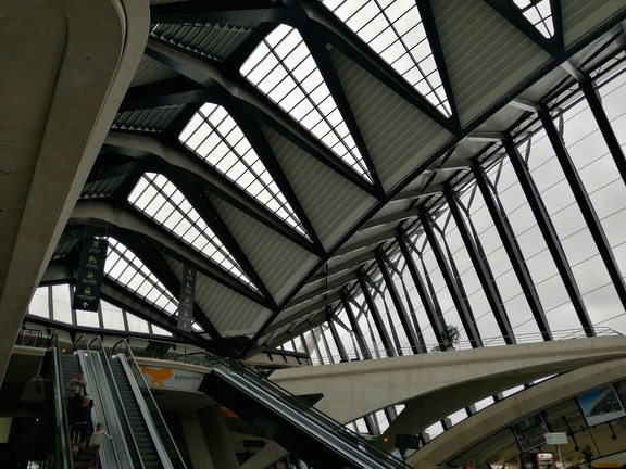 Gare de Lyon-Saint-Exupéry TGV