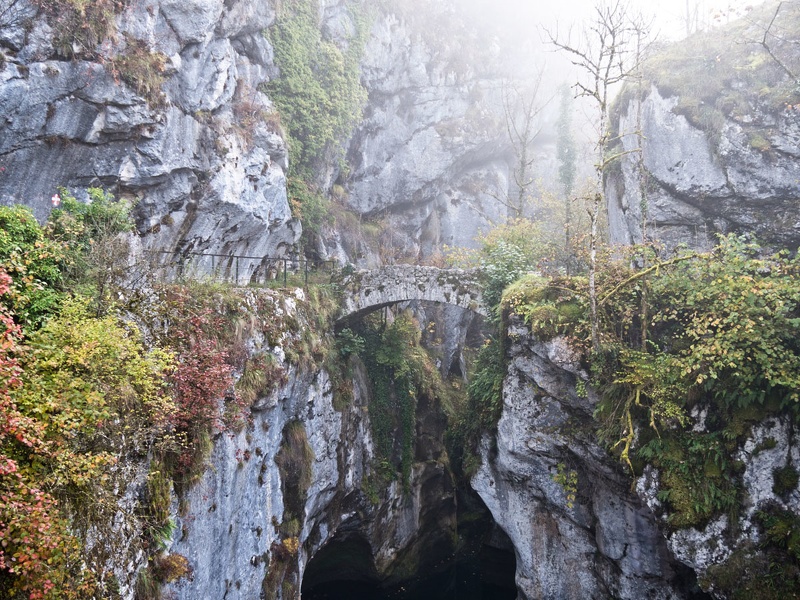 Le pont romain sur le Guiers Vif à Saint Christophe la Grotte