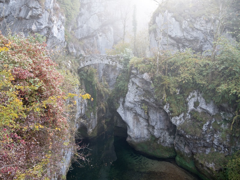 Le pont romain sur le Guiers Vif à Saint Christophe la Grotte