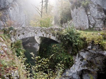 Le pont romain sur le Guiers Vif à Saint Christophe la Grotte