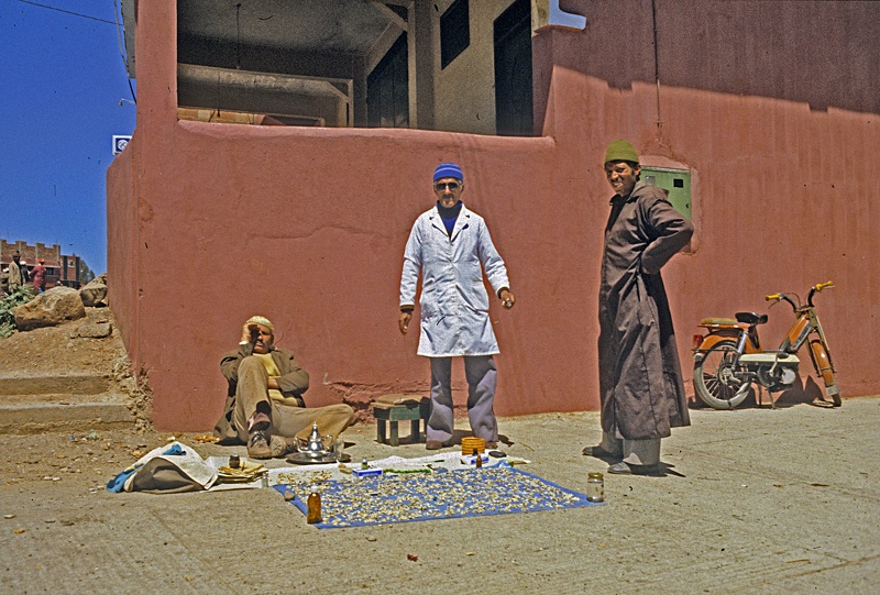 Marché à Khenifra : le dentiste