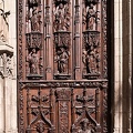Les portes en noyer sculptées de la Cathédrale Saint Sauveur