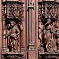 Les portes en noyer sculptées de la Cathédrale Saint Sauveur